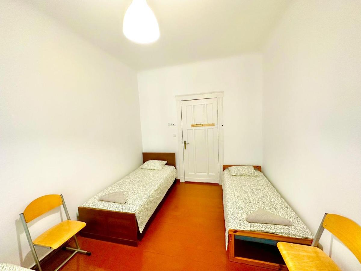 Hostel Atlas' House *